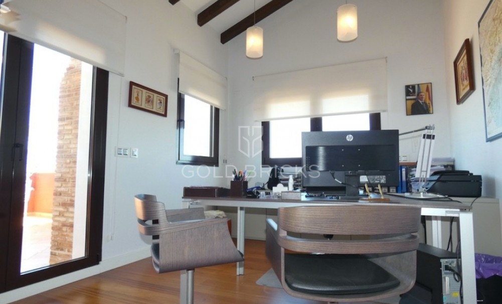 Wederverkoop ·  · Algorfa · Algorfa Centro