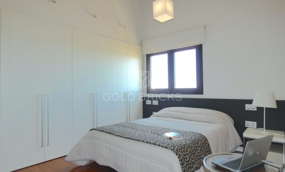 Wederverkoop ·  · Algorfa · Algorfa Centro