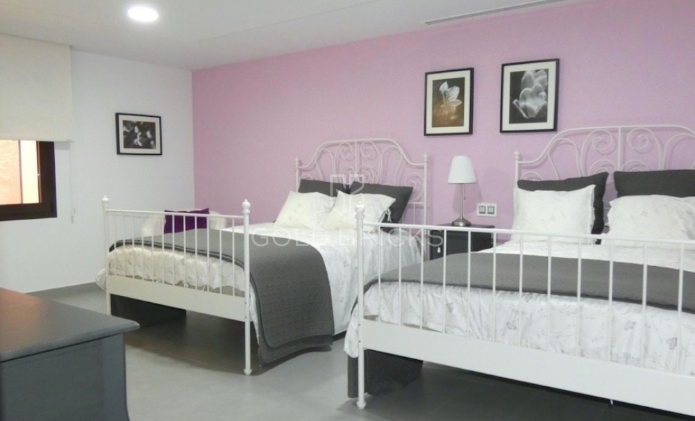 Wederverkoop ·  · Algorfa · Algorfa Centro