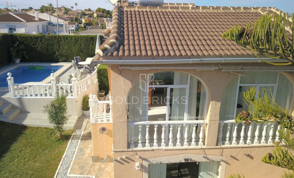 Wederverkoop ·  · Orihuela · Los Balcones