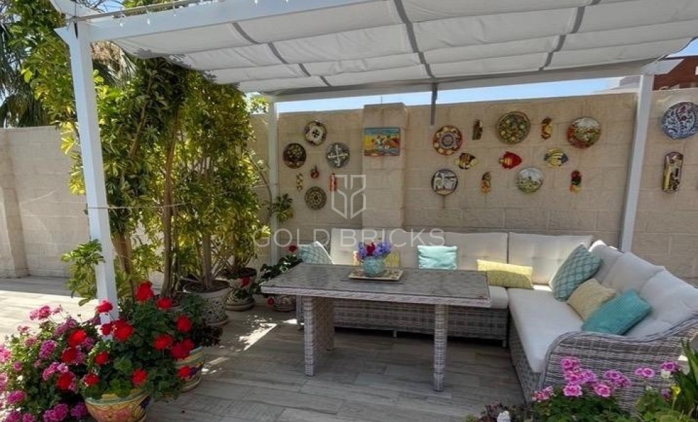 Wederverkoop ·  · Polop · Polop Centro