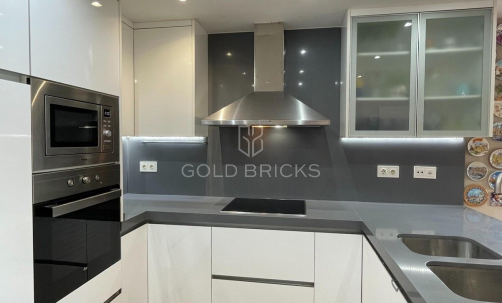 Wederverkoop ·  · Polop · Polop Centro