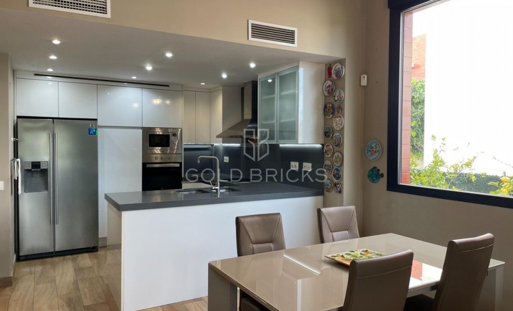 Wederverkoop ·  · Polop · Polop Centro