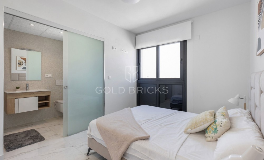 Wederverkoop ·  · Orihuela · Playa Flamenca