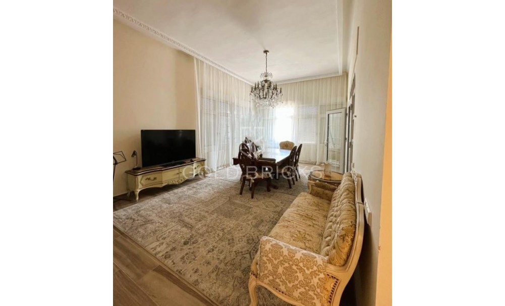 Wederverkoop ·  · Orihuela · Campoamor