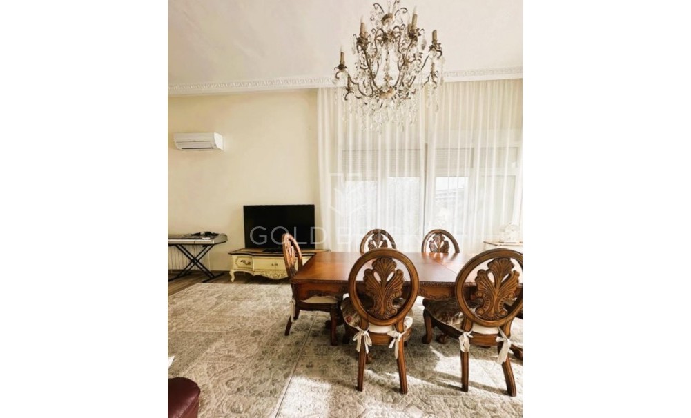 Wederverkoop ·  · Orihuela · Campoamor