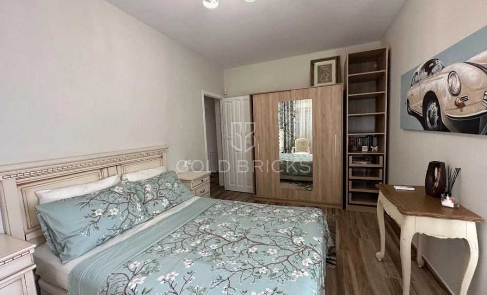 Wederverkoop ·  · Orihuela · Campoamor