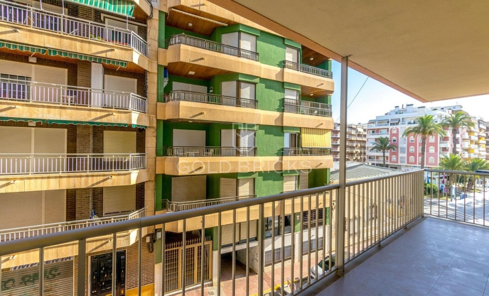 Wederverkoop ·  · Torrevieja · Playa del Cura