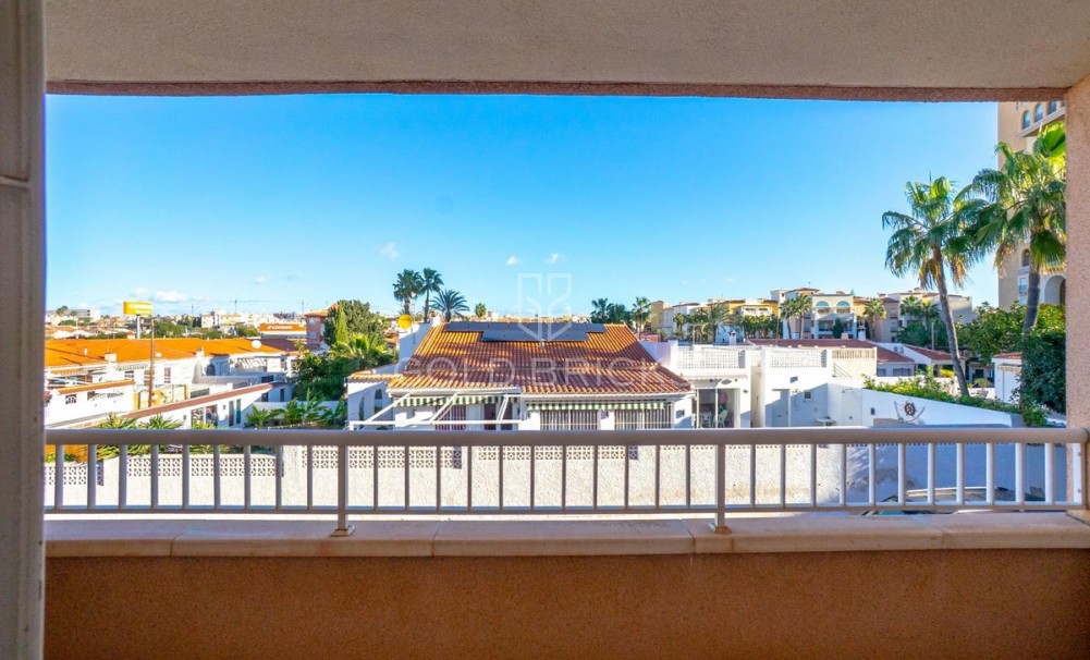 Wederverkoop ·  · Torrevieja · Playa de los Locos