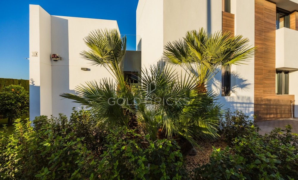 Wederverkoop ·  · Algorfa · La finca golf