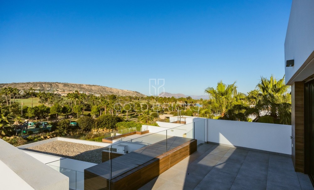 Wederverkoop ·  · Algorfa · La finca golf