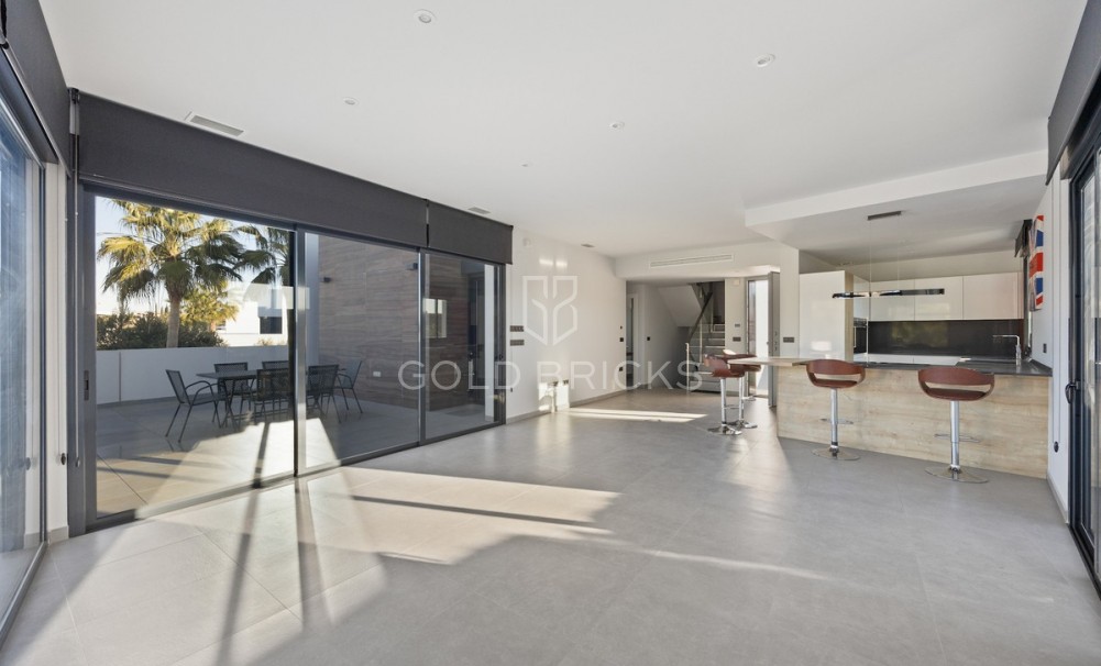 Wederverkoop ·  · Algorfa · La finca golf