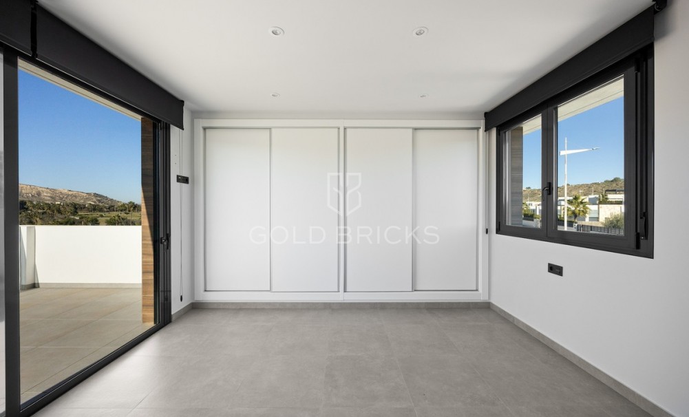 Wederverkoop ·  · Algorfa · La finca golf