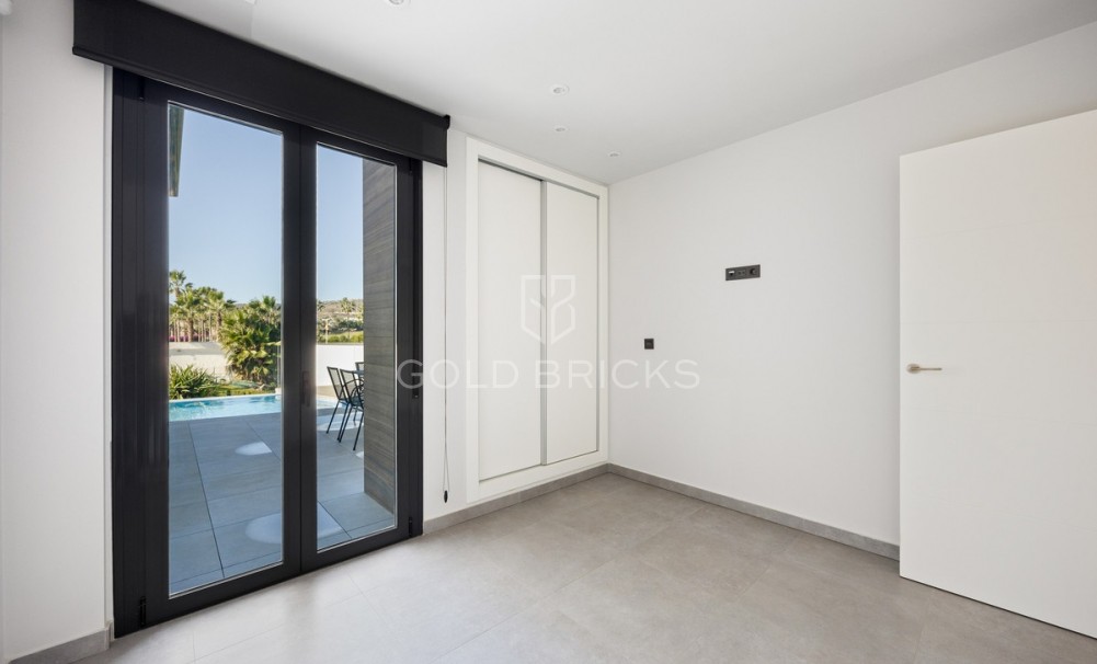 Wederverkoop ·  · Algorfa · La finca golf