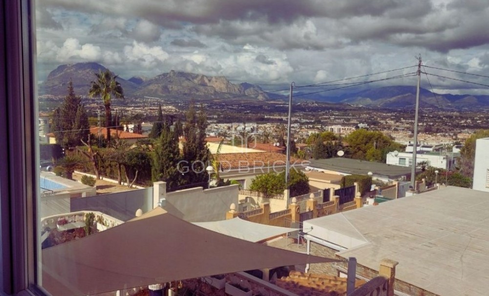 Wederverkoop ·  · l'Alfas del Pi · Albir