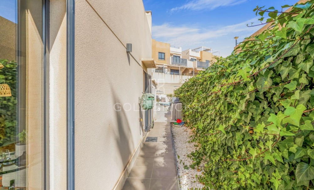 Wederverkoop ·  · Orihuela · La Zenia