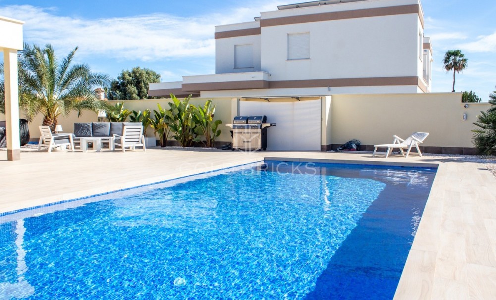 Wederverkoop ·  · Torrevieja · La Siesta