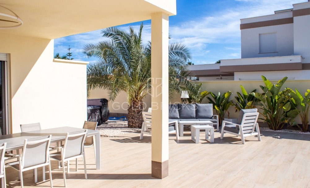 Wederverkoop ·  · Torrevieja · La Siesta