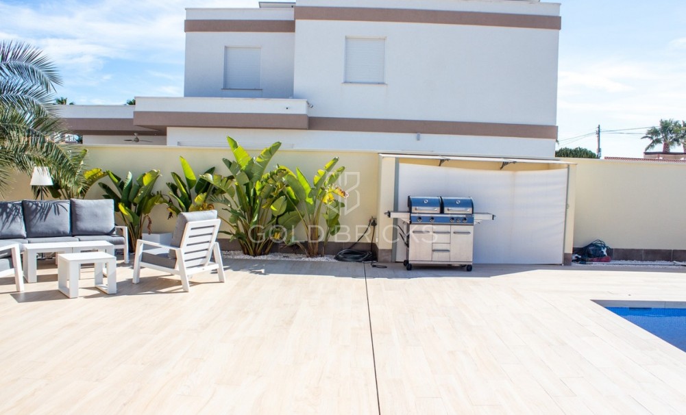 Wederverkoop ·  · Torrevieja · La Siesta