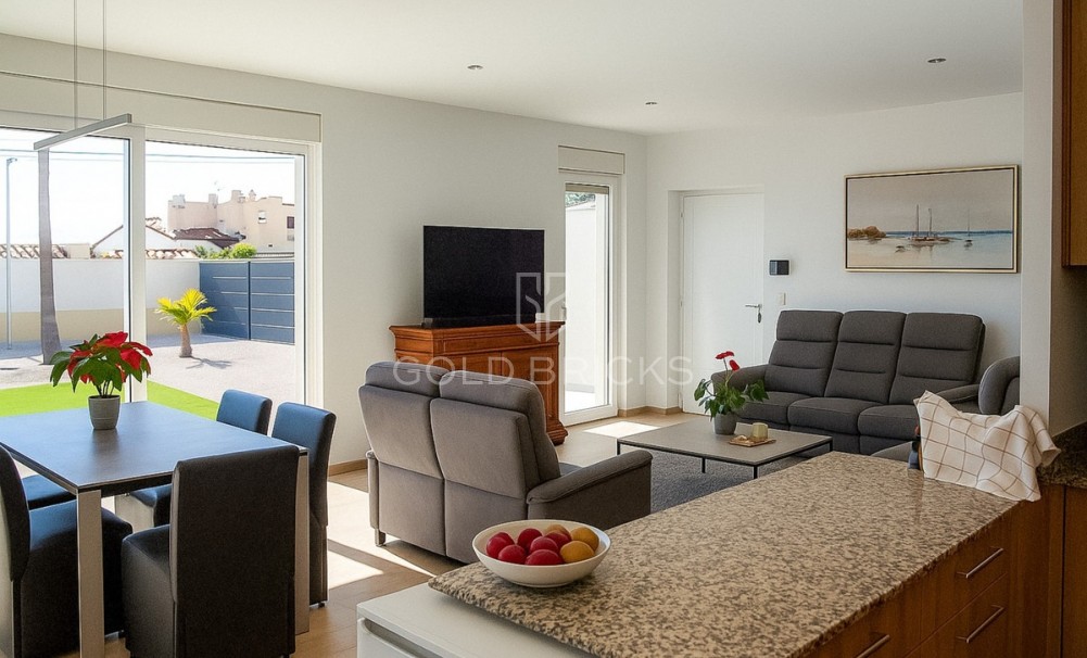 Wederverkoop ·  · Torrevieja · La Siesta