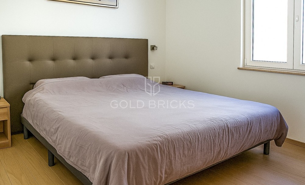 Wederverkoop ·  · Torrevieja · La Siesta