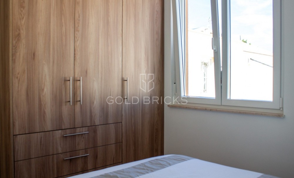 Wederverkoop ·  · Torrevieja · La Siesta