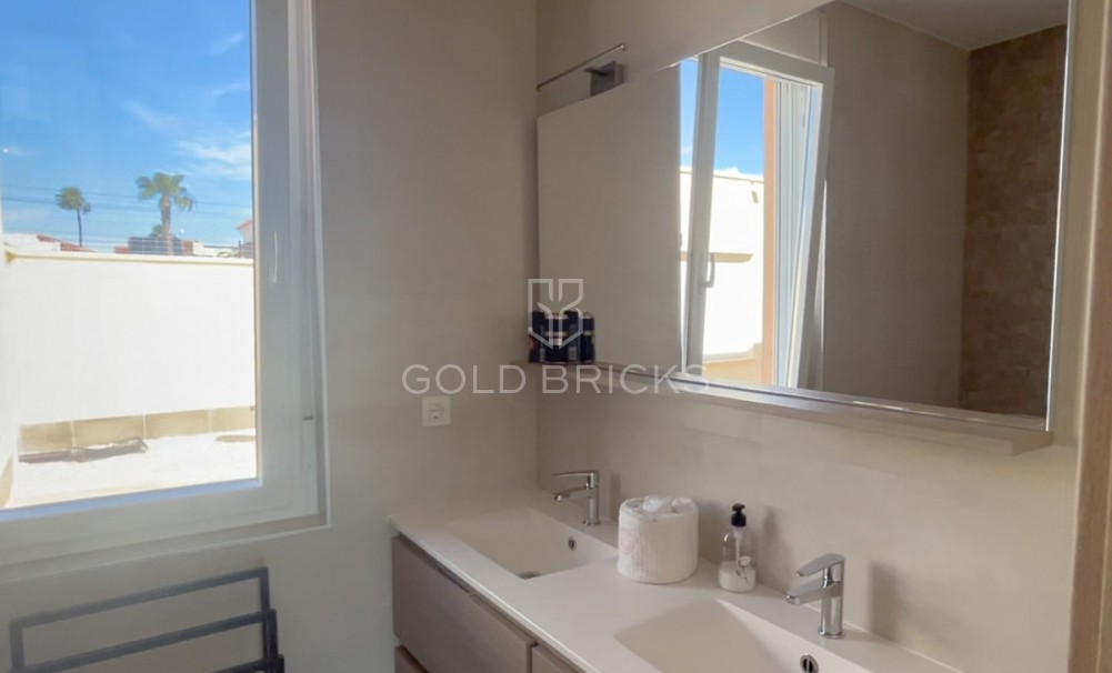 Wederverkoop ·  · Torrevieja · La Siesta