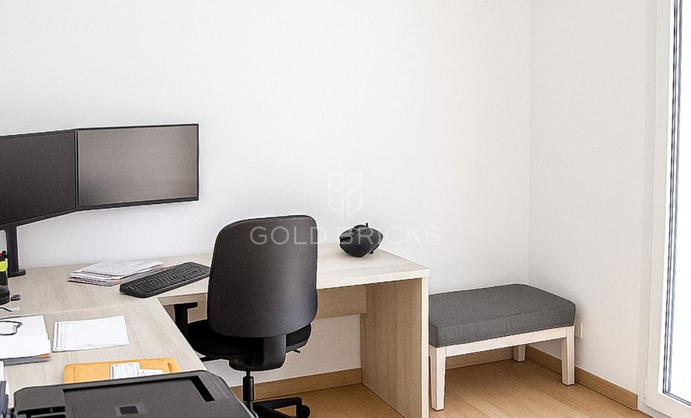 Wederverkoop ·  · Torrevieja · La Siesta