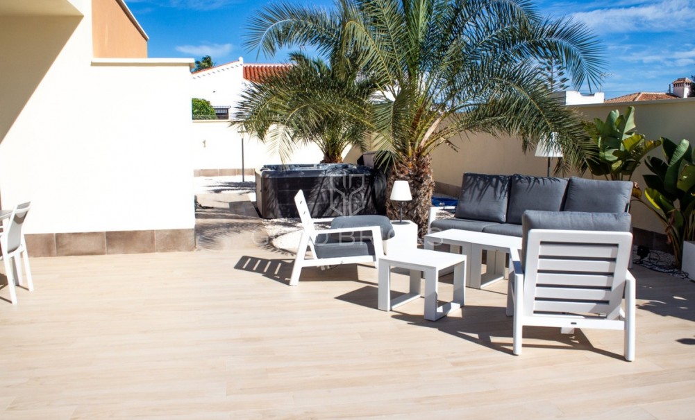 Wederverkoop ·  · Torrevieja · La Siesta