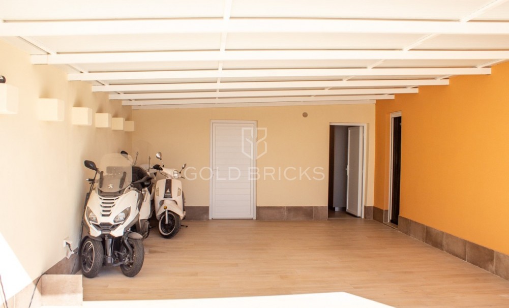 Wederverkoop ·  · Torrevieja · La Siesta