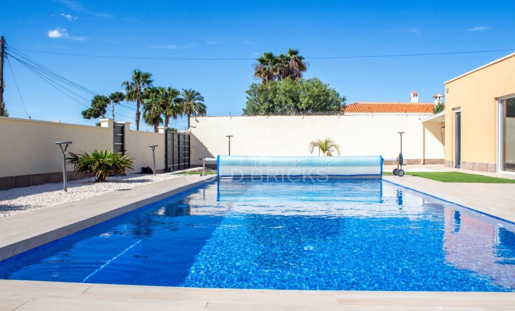 Wederverkoop ·  · Torrevieja · La Siesta