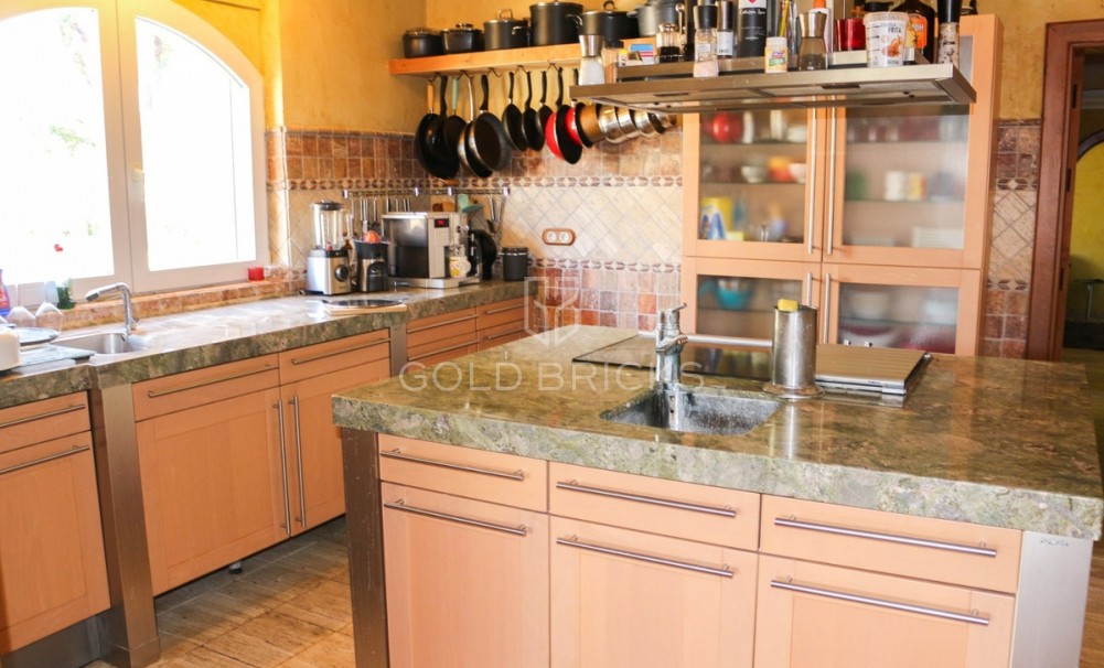 Wederverkoop ·  · Cartagena · Los Urrutias