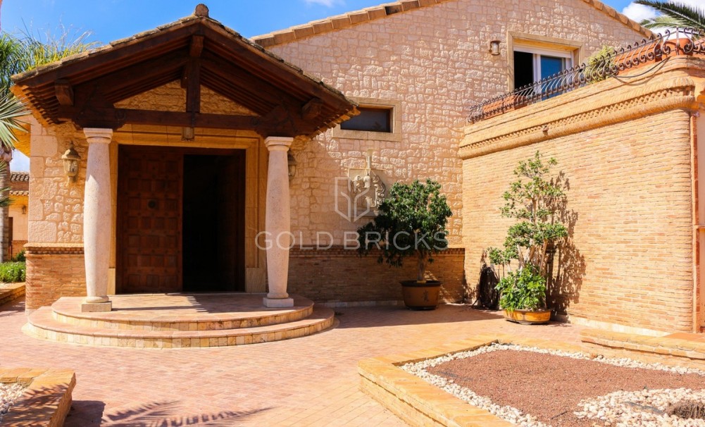 Wederverkoop ·  · Cartagena · Los Urrutias