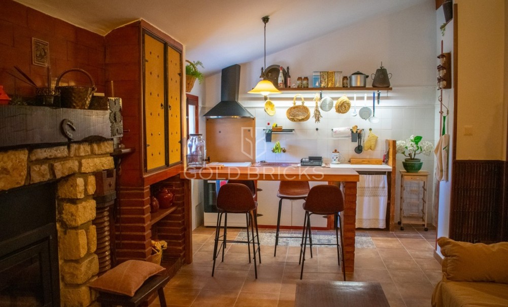 Wederverkoop ·  · Onil · Onil Centro