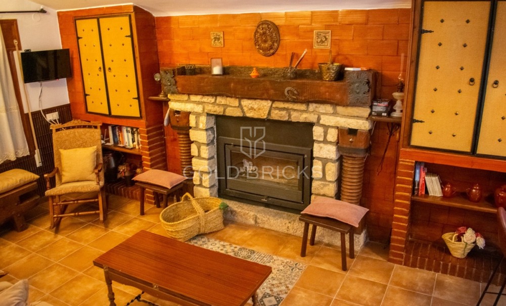 Wederverkoop ·  · Onil · Onil Centro