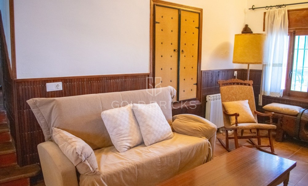 Wederverkoop ·  · Onil · Onil Centro