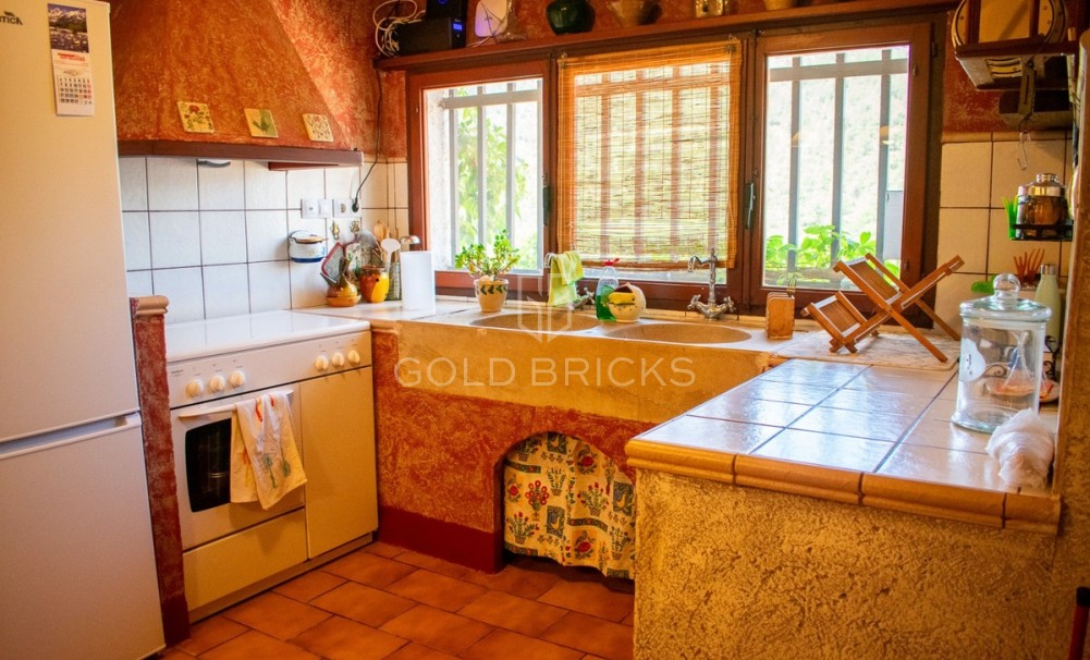 Wederverkoop ·  · Onil · Onil Centro