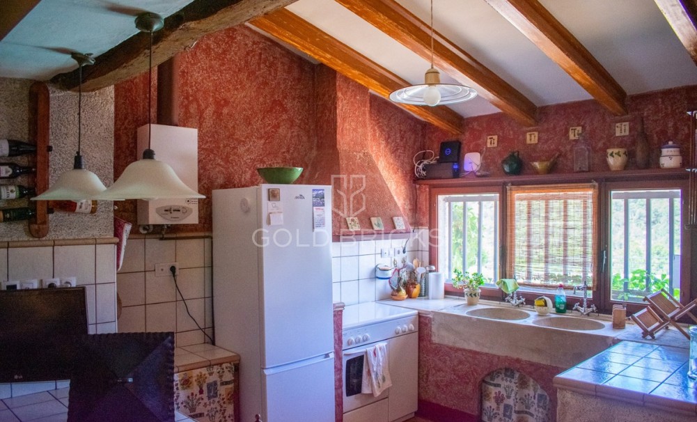 Wederverkoop ·  · Onil · Onil Centro