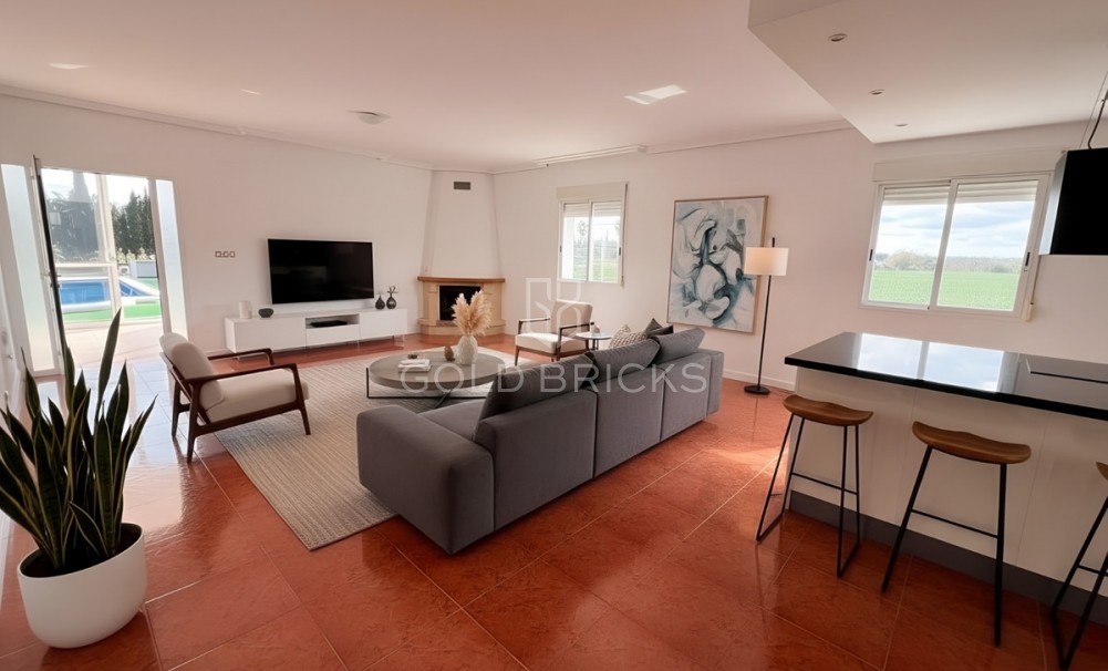 Wederverkoop ·  · Dolores · Dolores Centro