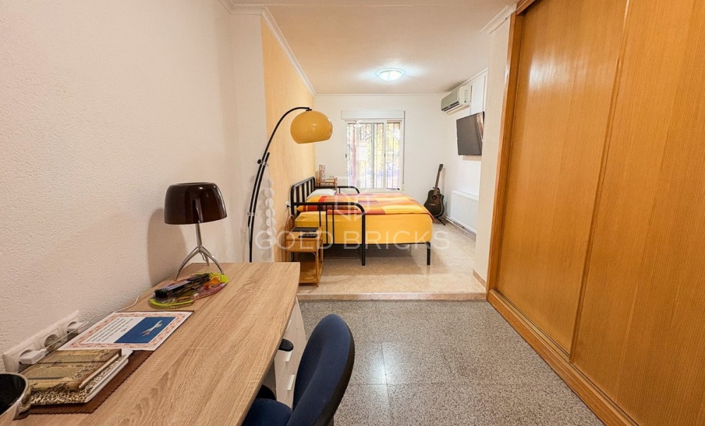 Wederverkoop ·  · Crevillente - Crevillent · Crevillente - Crevillent Centro