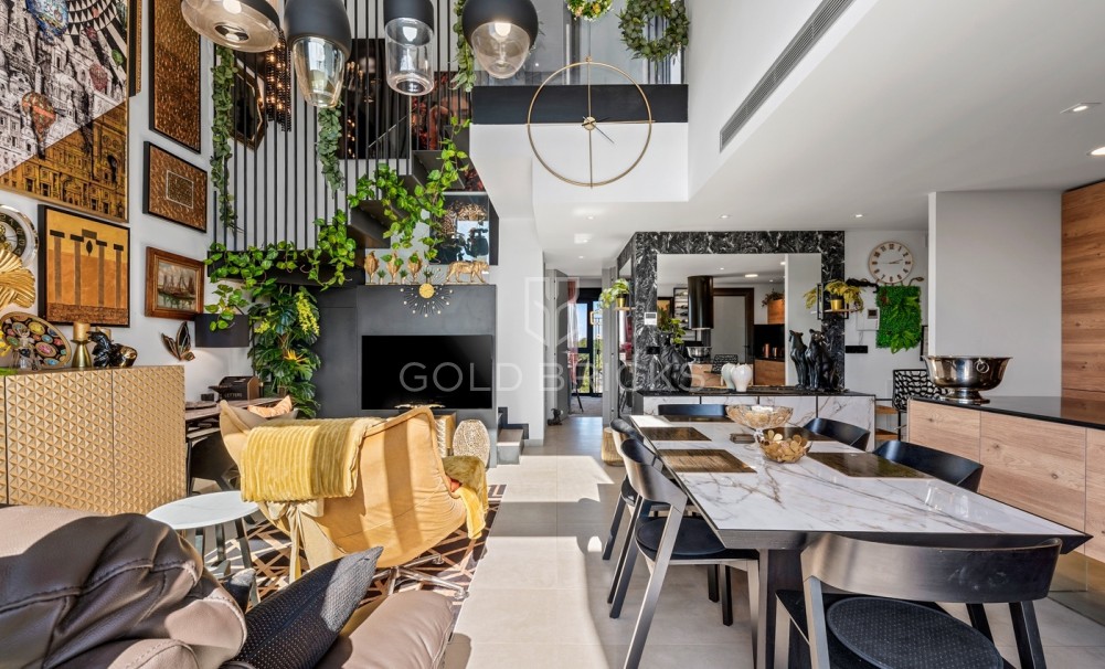 Sale · Penthouse · Villamartín