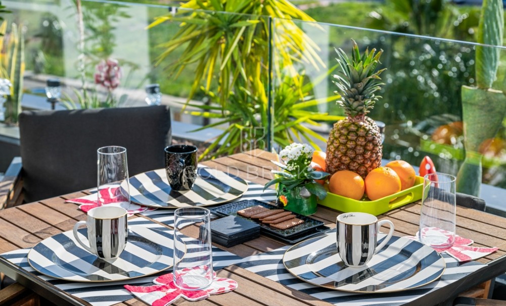 Sale · Penthouse · Villamartín