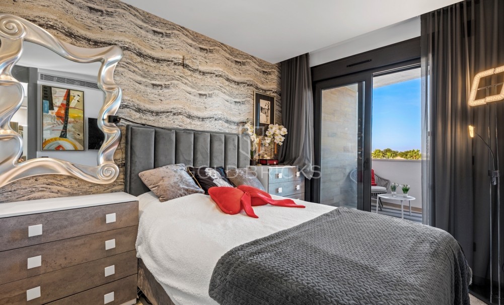 Sale · Penthouse · Villamartín