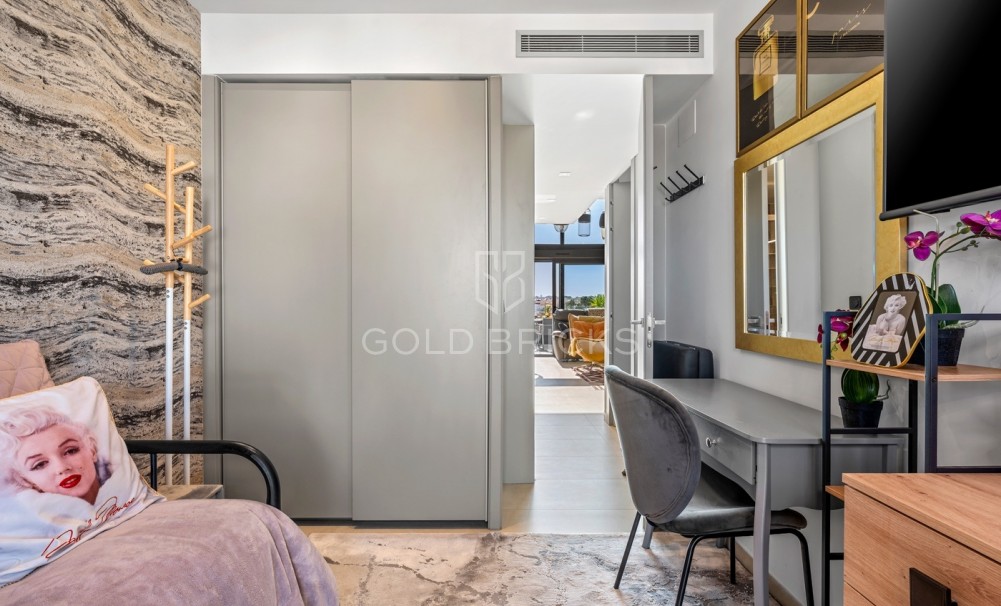 Sale · Penthouse · Villamartín