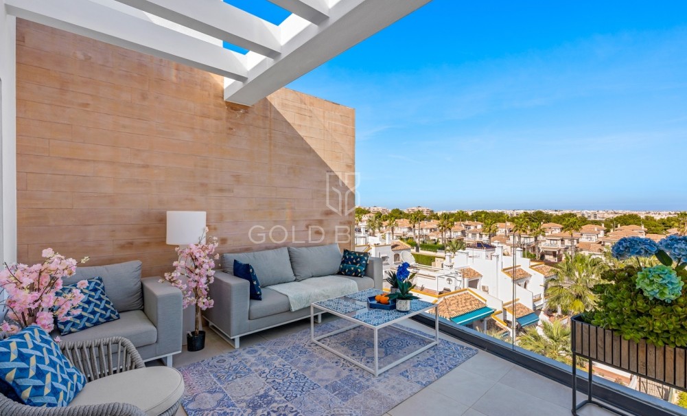Sale · Penthouse · Villamartín