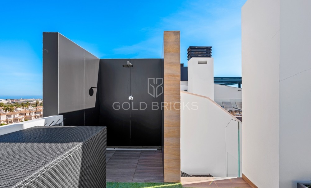 Sale · Penthouse · Villamartín