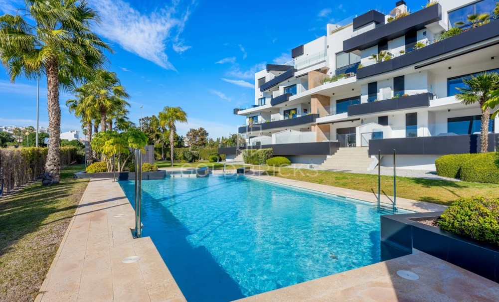 Sale · Penthouse · Villamartín