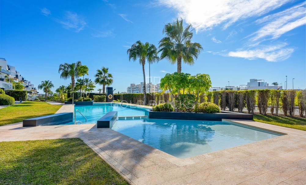 Sale · Penthouse · Villamartín