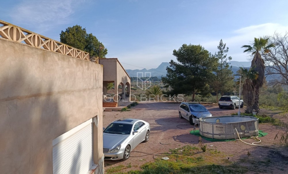 Wederverkoop ·  · Elda · Elda Centro