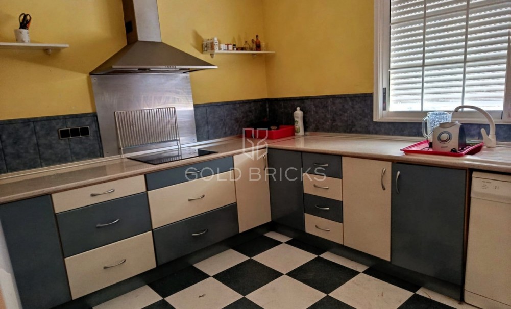 Wederverkoop ·  · Elda · Elda Centro